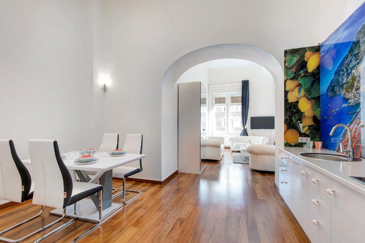 Royale Apartment Будапеща Екстериор снимка