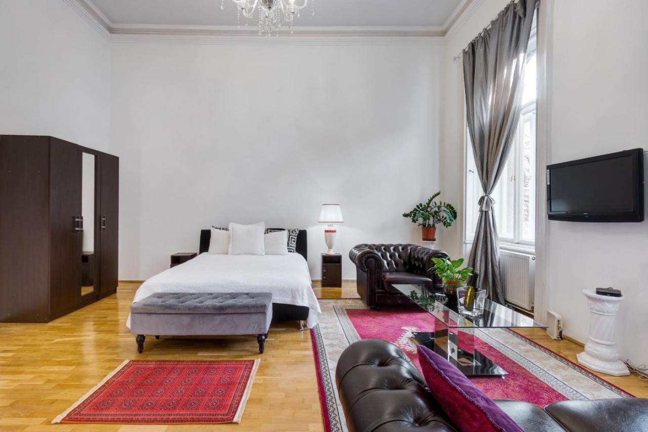 Royale Apartment Будапеща Екстериор снимка